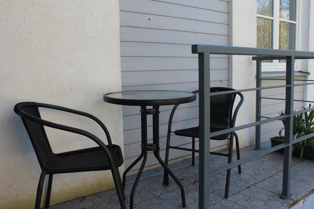 Long Holiday Apartment Kuressaare Ngoại thất bức ảnh