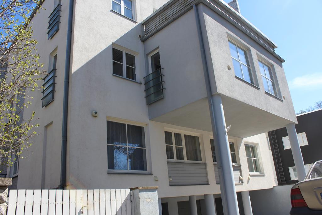 Long Holiday Apartment Kuressaare Ngoại thất bức ảnh